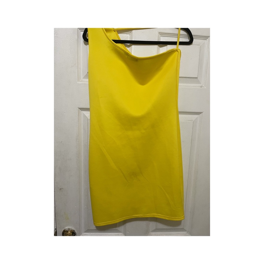 Yellow One Shoulder Strap Dress